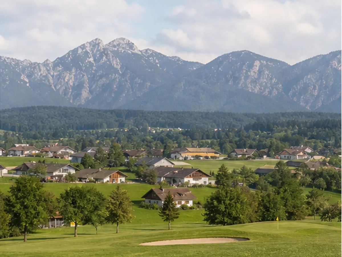 Österreichische Wohnlandschaft in einer Golfregion